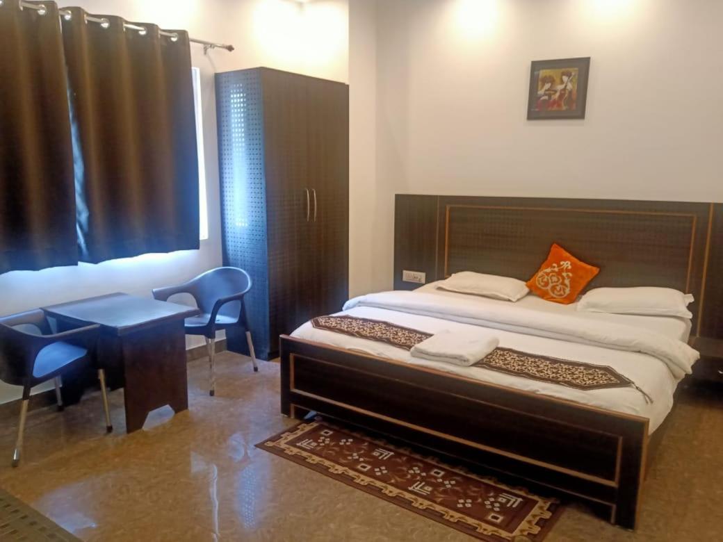 Hotel Rajshree Tanakpur Ngoại thất bức ảnh
