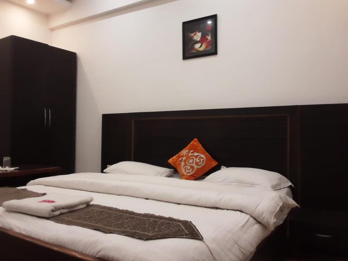 Hotel Rajshree Tanakpur Ngoại thất bức ảnh