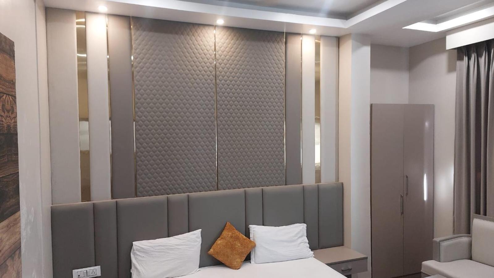 Hotel Rajshree Tanakpur Ngoại thất bức ảnh