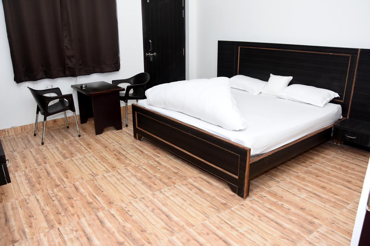 Hotel Rajshree Tanakpur Ngoại thất bức ảnh